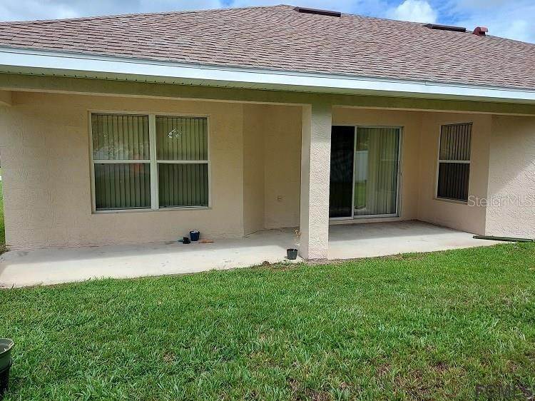 15. Single Family Homes for Sale at 6 LEWIS SHIRE WAY Palm Coast, Florida 32137 United States