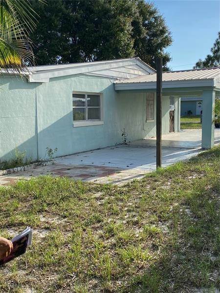 3. Single Family Homes for Sale at 505 RAYMOND AVENUE Frostproof, Florida 33843 United States