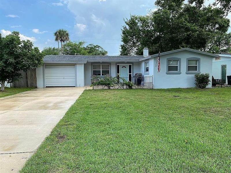 Single Family Homes por un Venta en Address Restricted by MLS South Daytona, Florida 32119 Estados Unidos