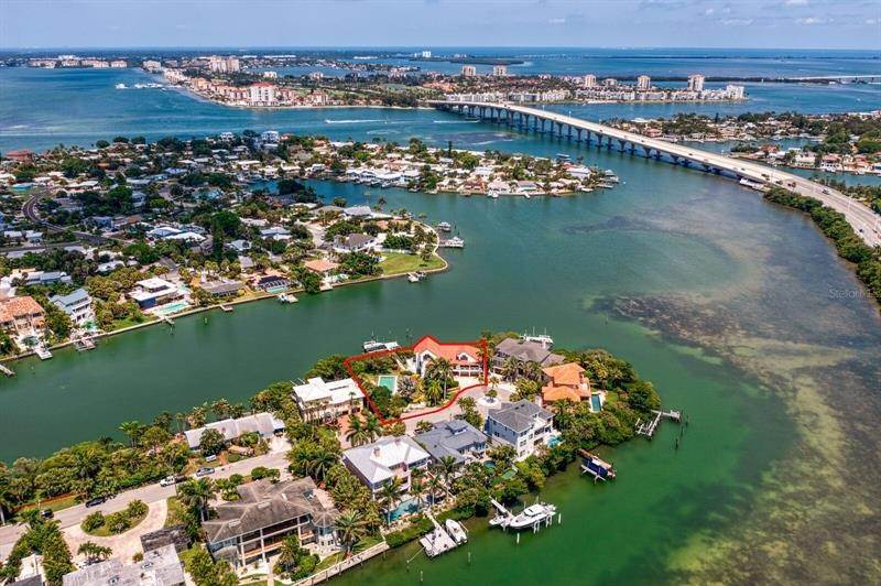Single Family Homes 为 销售 在 6 MANGROVE POINT 圣彼得海岸, 佛罗里达州 33706 美国