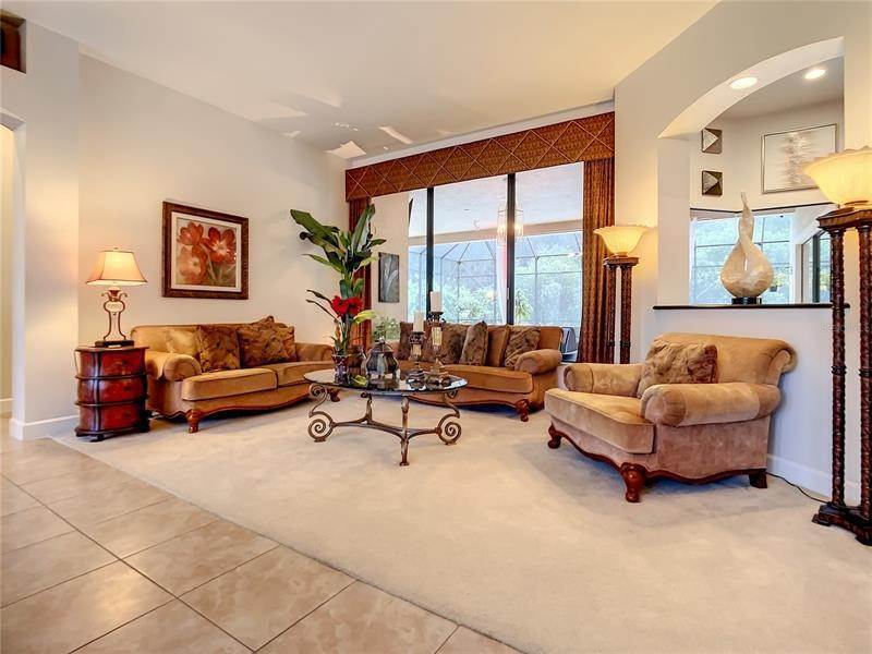 9. Single Family Homes for Sale at 6608 MERRYVALE LANE Port Orange, Florida 32128 United States