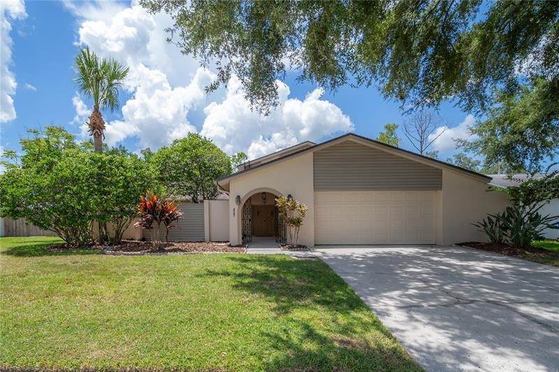 Single Family Homes for Sale at 15610 GARDENSIDE LANE Tampa, Florida 33624 United States