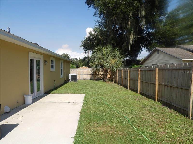 4. Single Family Homes for Sale at 1215 KING STREET Bartow, Florida 33830 United States