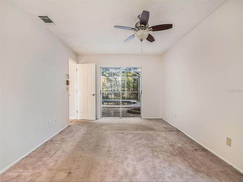 13. Single Family Homes for Sale at 2613 BURNTFORK DRIVE Clearwater, Florida 33761 United States