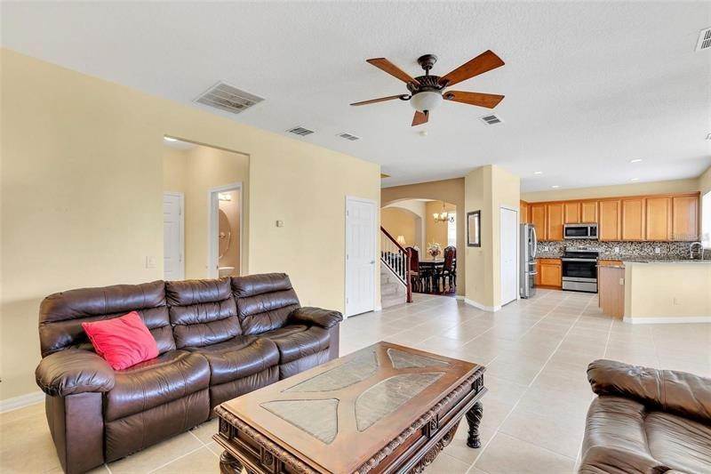 13. Single Family Homes for Sale at 9728 PECKY CYPRESS WAY Orlando, Florida 32836 United States