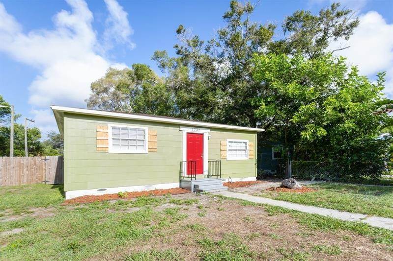 2. Single Family Homes for Sale at 1737 41ST STREET St. Petersburg, Florida 33711 United States