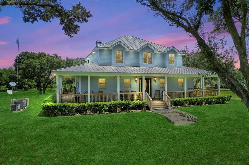 Single Family Homes 为 销售 在 11612 STATE ROAD 33 Groveland, 佛罗里达州 34736 美国