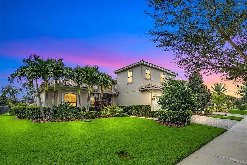 4. Single Family Homes for Sale at 9832 HATTON CIRCLE Orlando, Florida 32832 United States