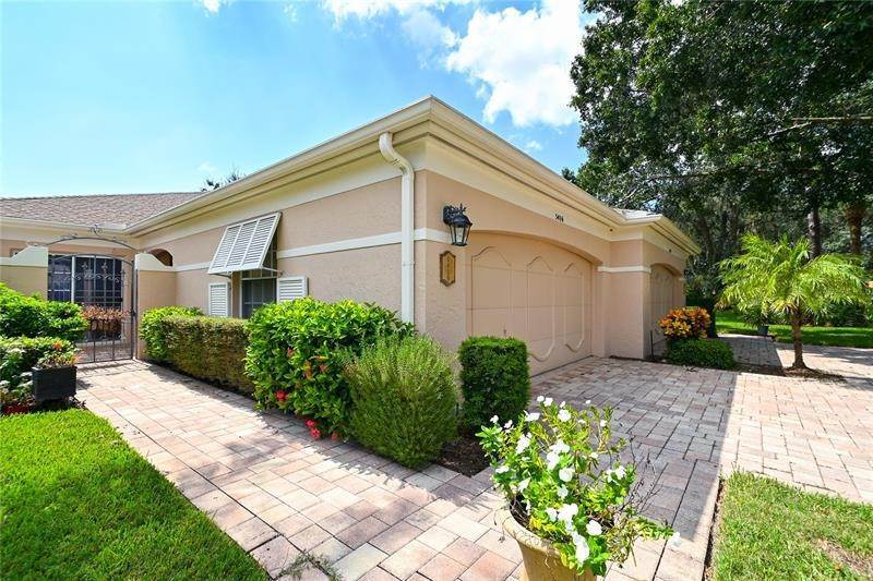 2. Single Family Homes for Sale at 5406 CHANTECLAIRE 91 Sarasota, Florida 34235 United States
