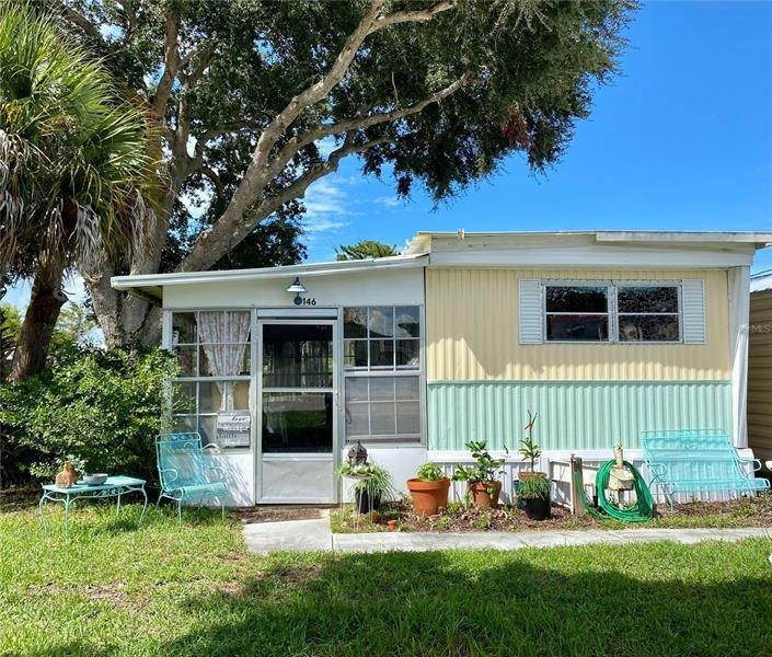 Single Family Homes 为 销售 在 146 GARY AVENUE Oak Hill, 佛罗里达州 32759 美国