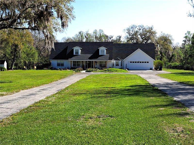 Single Family Homes 为 销售 在 204 S ORANGE AVENUE Fort Meade, 佛罗里达州 33841 美国