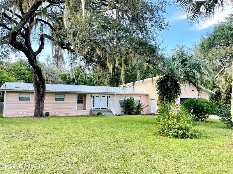 Single Family Homes por un Venta en 90 SE FOREST STREET Keystone Heights, Florida 32656 Estados Unidos