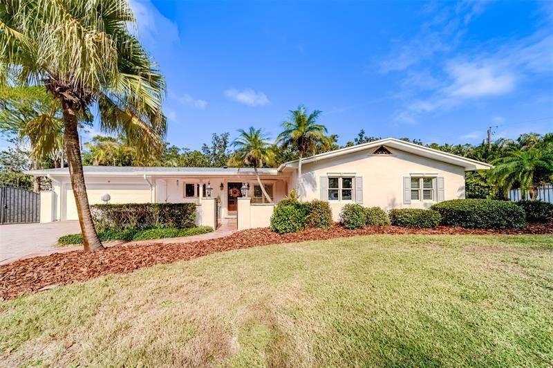 Single Family Homes 为 销售 在 4 ROSERY LANE 比尔埃尔, 佛罗里达州 33756 美国