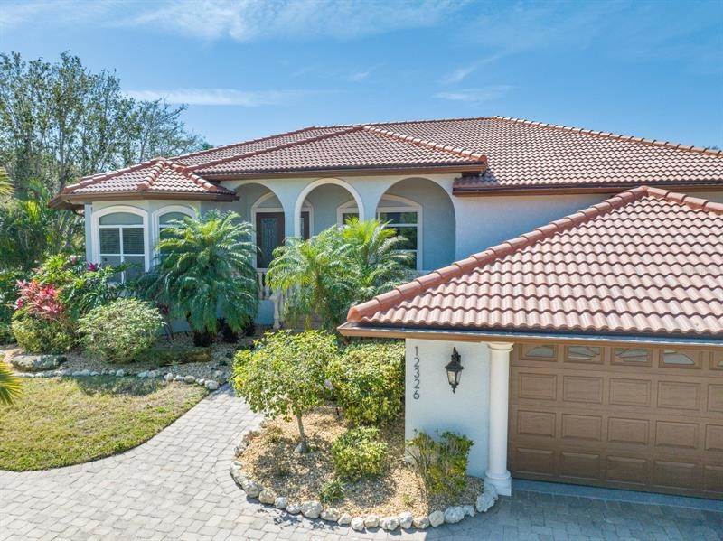 Single Family Homes 为 销售 在 12326 BAYPOINTE TERRACE 科尔特斯, 佛罗里达州 34215 美国