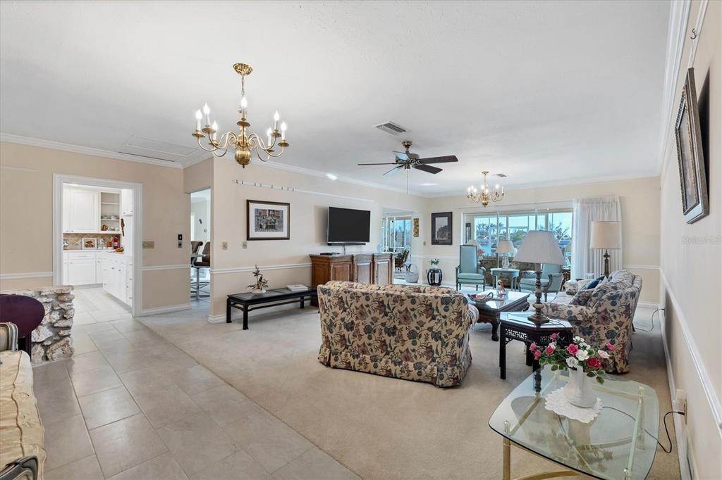 16. Single Family Homes for Sale at 415 GREEN DOLPHIN DRIVE Placida, Florida 33946 United States
