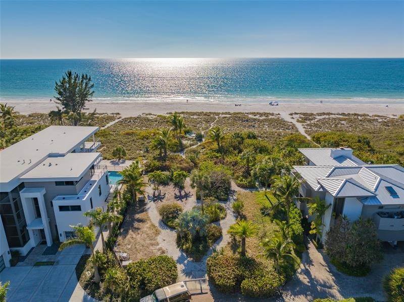 土地,用地 为 销售 在 102 SUNSET LANE 福尔摩斯海滩, 佛罗里达州 34217 美国