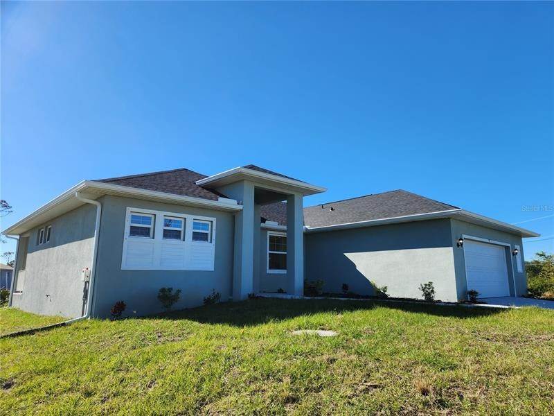 Single Family Homes for Sale at 19 BINNACLE ROAD Placida, Florida 33946 United States
