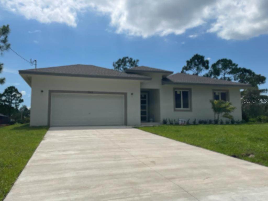 Single Family Homes 为 销售 在 762 ANACONDA AVENUE Lehigh Acres, 佛罗里达州 33974 美国