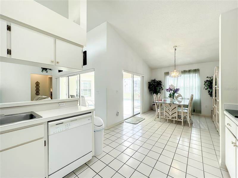 10. Single Family Homes for Sale at 211 TIMBERPARK DRIVE Davenport, Florida 33837 United States