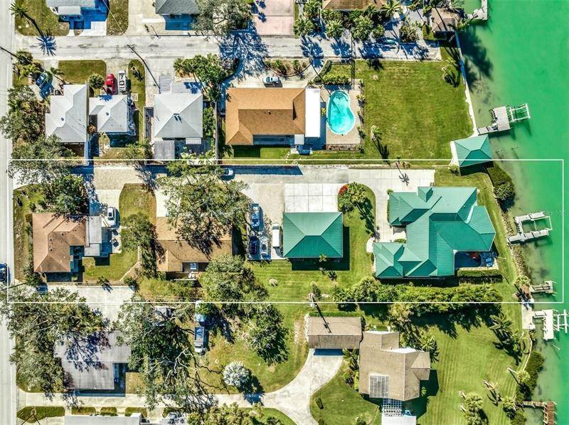 Single Family Homes 为 销售 在 113,115 and 127 BAYSHORE ROAD 诺科米斯, 佛罗里达州 34275 美国