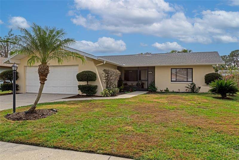 2. Single Family Homes for Sale at 6464 SAMOA DRIVE Sarasota, Florida 34241 United States