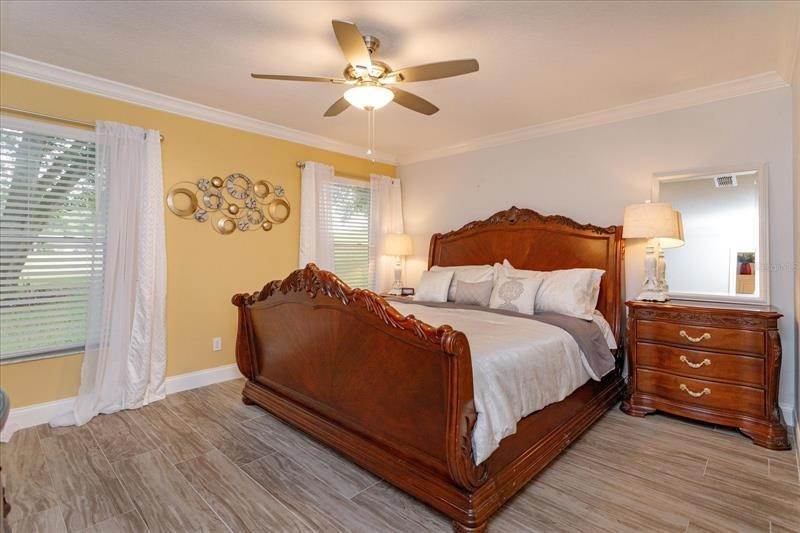 13. Single Family Homes for Sale at 8713 VILLAGE GREEN BOULEVARD Clermont, Florida 34711 United States