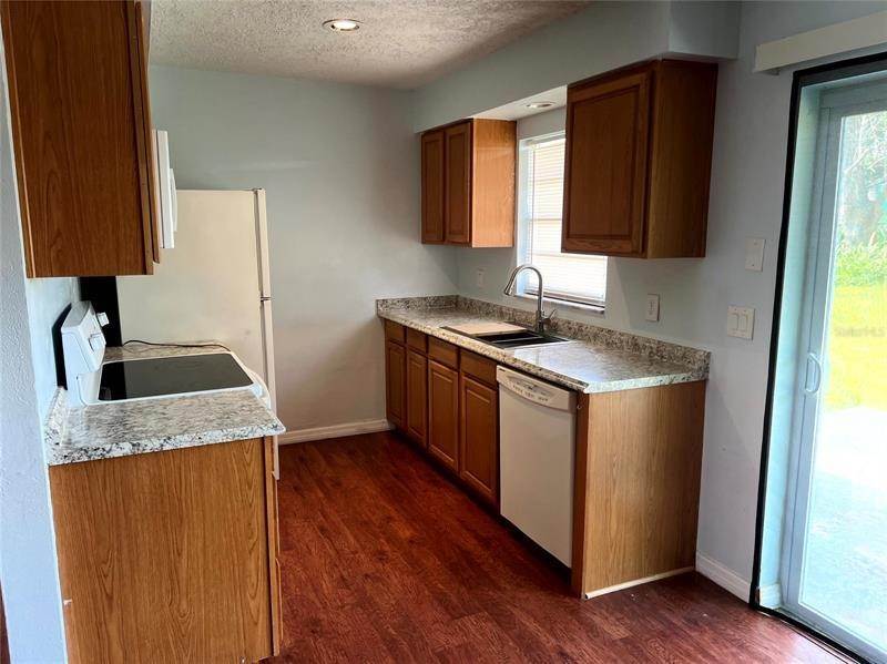 4. Residential Lease at 952 PARK MANOR DRIVE Orlando, Florida 32825 United States