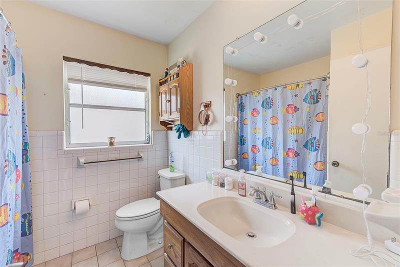 18. Single Family Homes for Sale at 3060 KEENE PARK DRIVE Largo, Florida 33771 United States