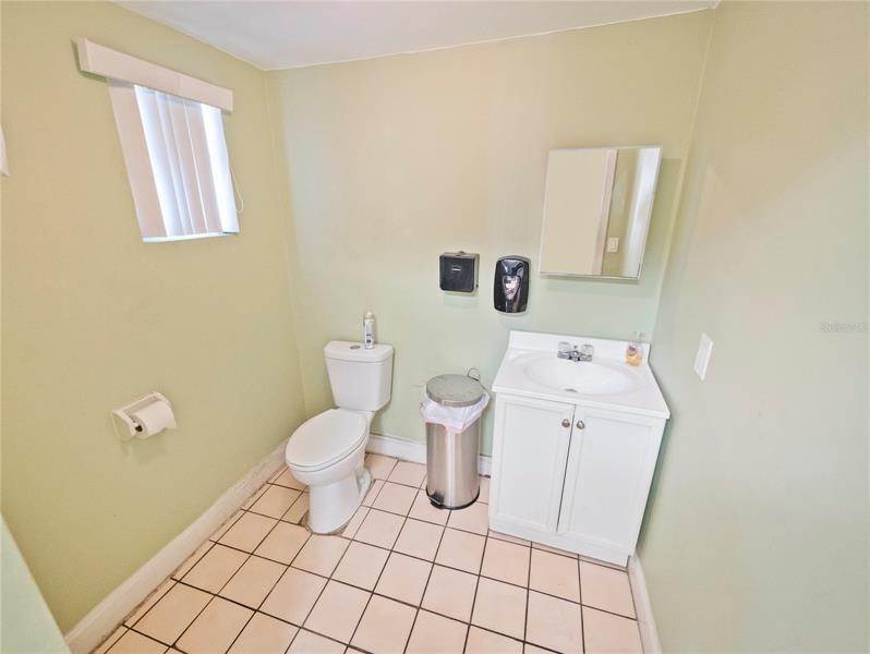 10. Commercial for Sale at 1312 N PINE HILLS ROAD Orlando, Florida 32808 United States