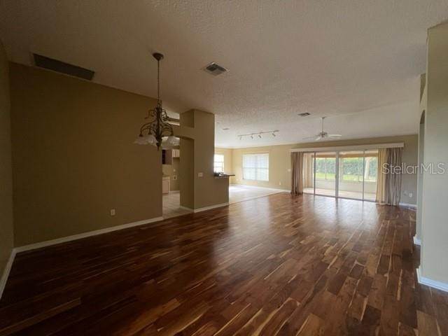 8. Single Family Homes for Sale at 1741 OAK FOREST DRIVE The Villages, Florida 32162 United States