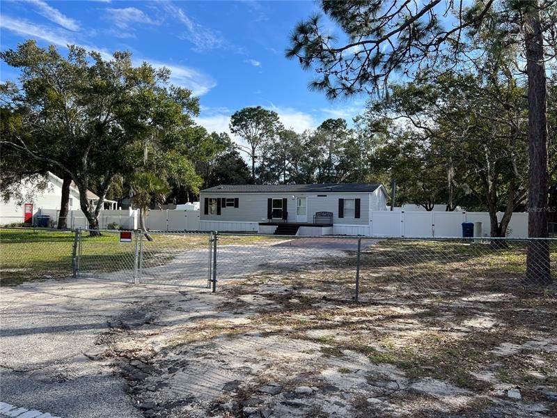 6. Single Family Homes for Sale at 7194 SEALAWN DRIVE Spring Hill, Florida 34606 United States