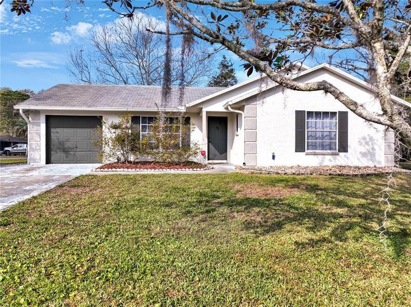 Single Family Homes for Sale at 2 MAGNOLIA LANE Yalaha, Florida 34797 United States