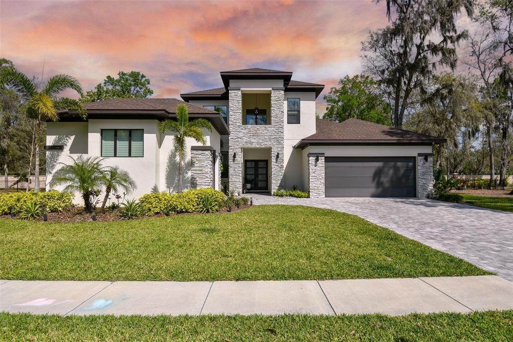 Single Family Homes 为 销售 在 930 SHOALS LANDING DRIVE 布兰登, 佛罗里达州 33511 美国