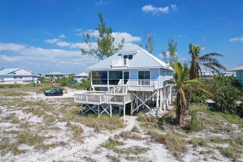 3. Single Family Homes for Sale at 181 N GULF BOULEVARD 5 Placida, Florida 33946 United States