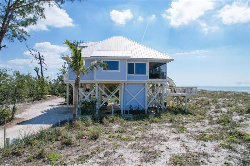 5. Single Family Homes for Sale at 181 N GULF BOULEVARD 5 Placida, Florida 33946 United States