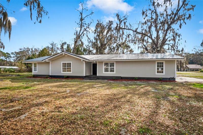 Single Family Homes 为 销售 在 27427 W 1ST AVENUE Hilliard, 佛罗里达州 32046 美国