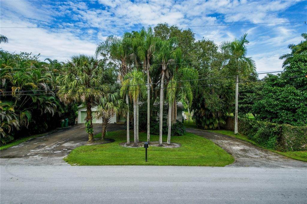 Single Family Homes for Sale at 11811 NW 5TH COURT 11811 NW 5TH COURT Plantation, Florida 33325 United States