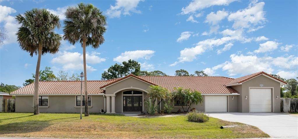 Single Family Homes 为 销售 在 1351 PARAGON ROAD Palm Bay, 佛罗里达州 32909 美国