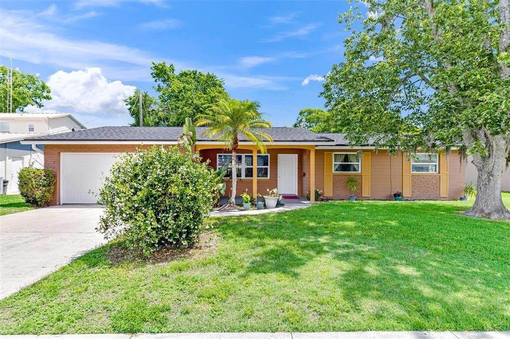 Single Family Homes 为 销售 在 2311 BRIAN AVENUE South Daytona, 佛罗里达州 32119 美国