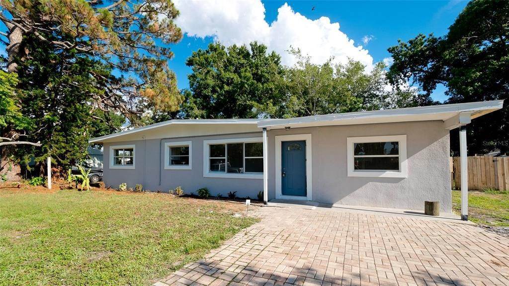3. Single Family Homes for Sale at 2815 39TH AVENUE Bradenton, Florida 34205 United States