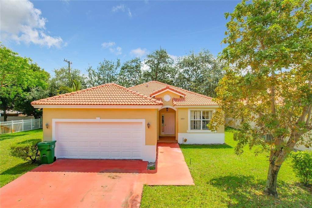 Single Family Homes for Sale at 2921 SW 88TH AVENUE Miramar, Florida 33025 United States