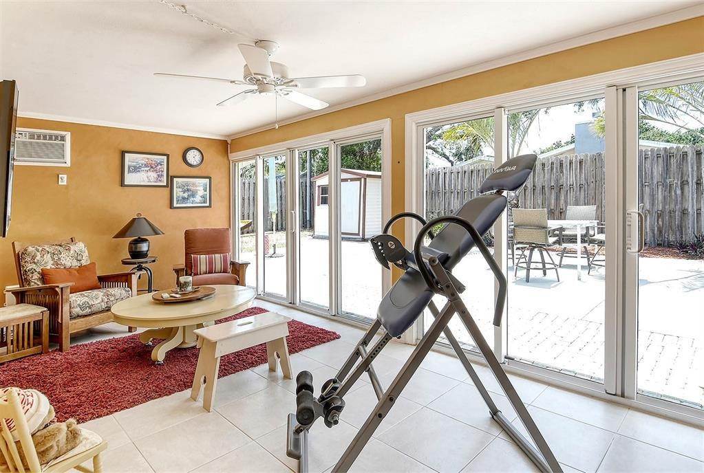 11. Single Family Homes for Sale at 6222 OLIVE AVENUE Sarasota, Florida 34231 United States