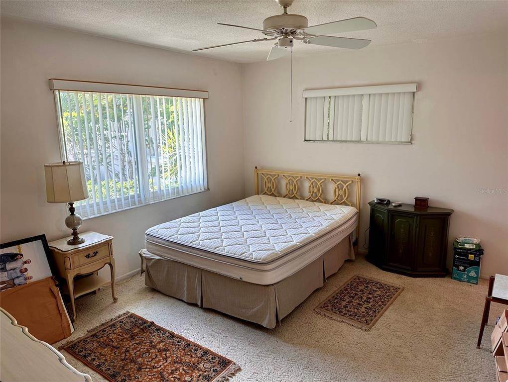11. Single Family Homes for Sale at 1900 BENJAMIN FRANKLIN DRIVE VILLA1 Sarasota, Florida 34236 United States