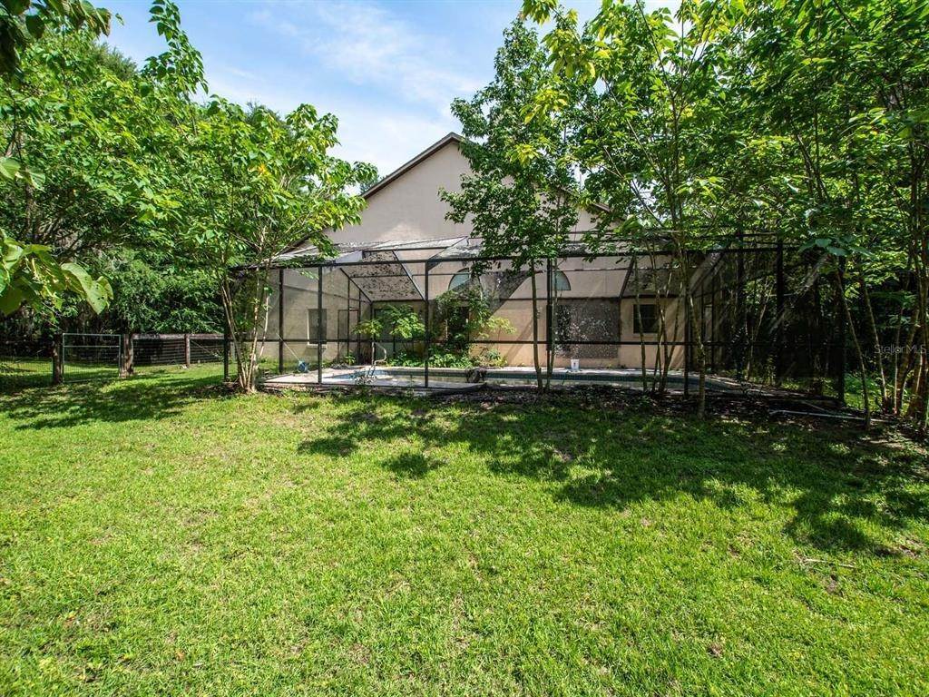 20. Single Family Homes for Sale at 1951 NW 114TH LOOP Ocala, Florida 34475 United States