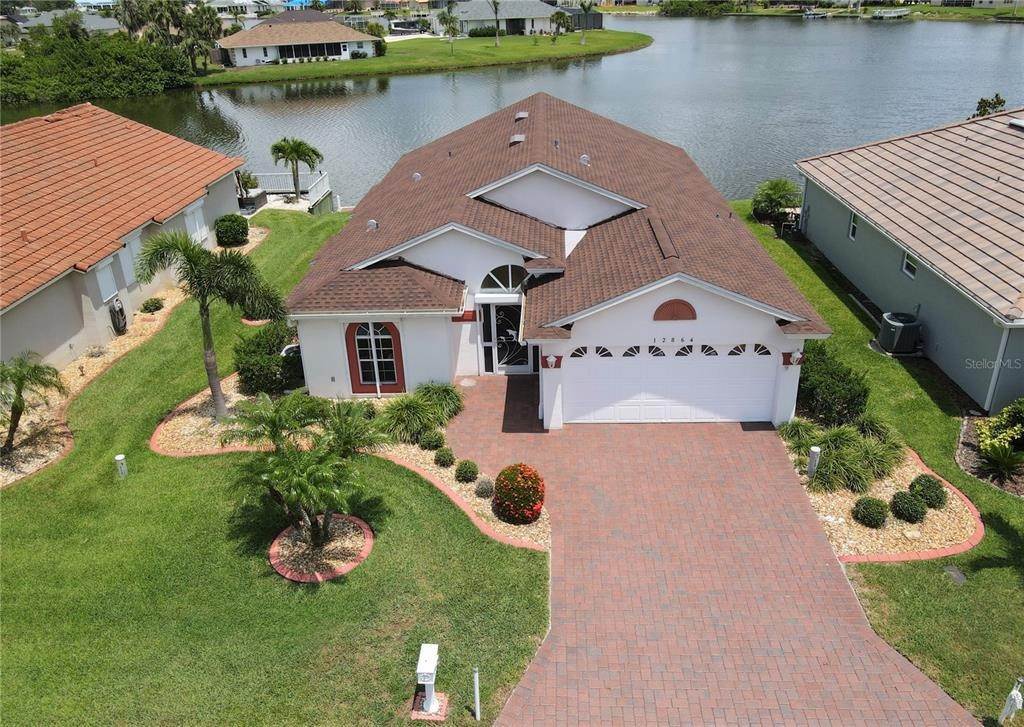 Single Family Homes 为 销售 在 12864 SW DOUG DRIVE Lake Suzy, 佛罗里达州 34269 美国