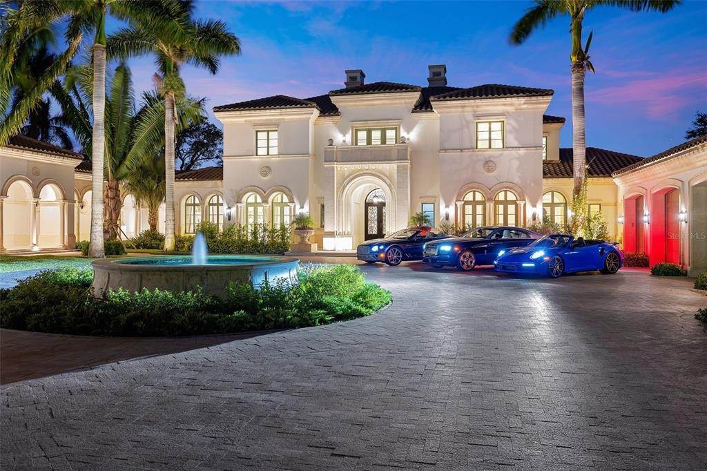 Single Family Homes 为 销售 在 1240 COCONUT DRIVE 麦尔兹堡, 佛罗里达州 33901 美国