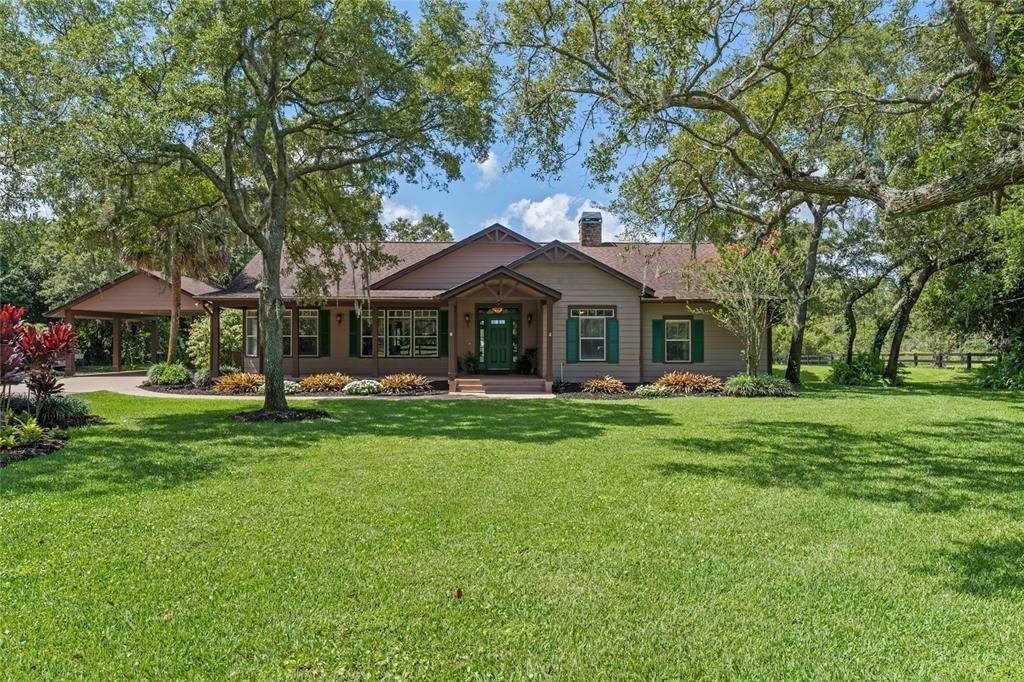 Single Family Homes 为 销售 在 1665 CURRYVILLE ROAD Chuluota, 佛罗里达州 32766 美国