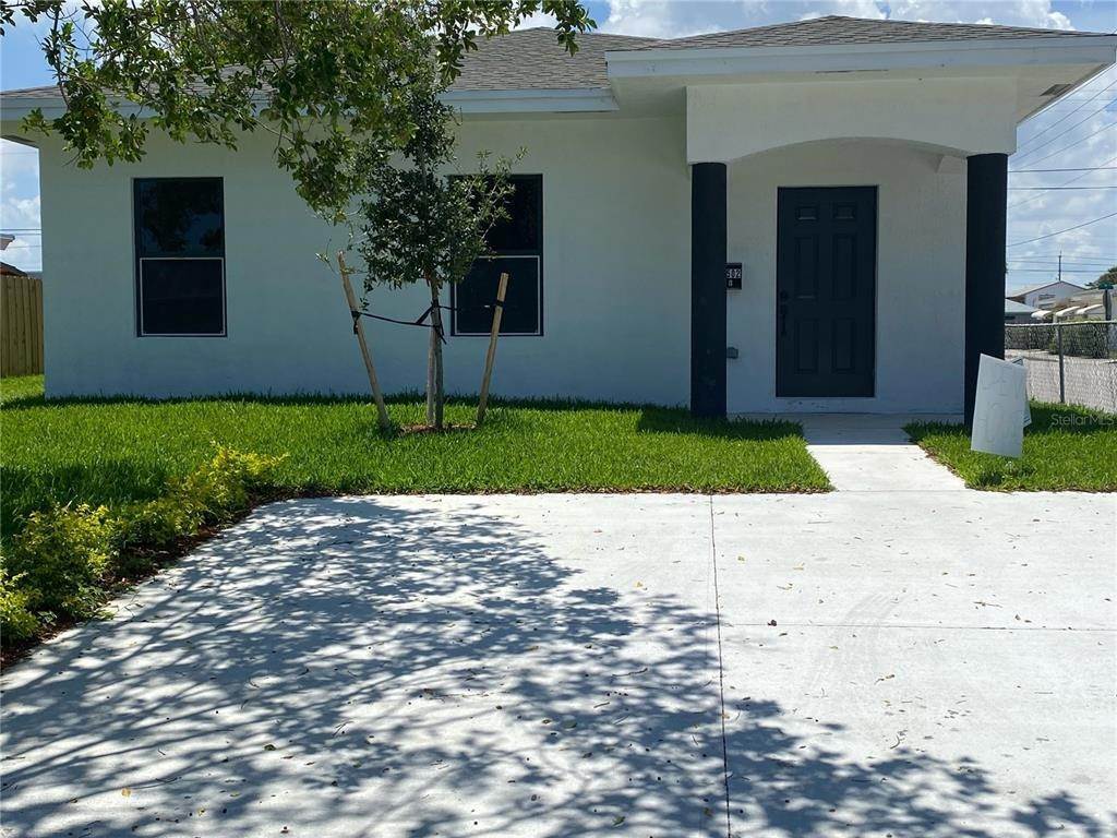 Single Family Homes 为 销售 在 1502 S K LANE Lake Worth, 佛罗里达州 33460 美国