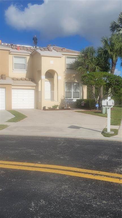 Single Family Homes por un Venta en 1201 NW 154TH AVENUE Pembroke Pines, Florida 33028 Estados Unidos
