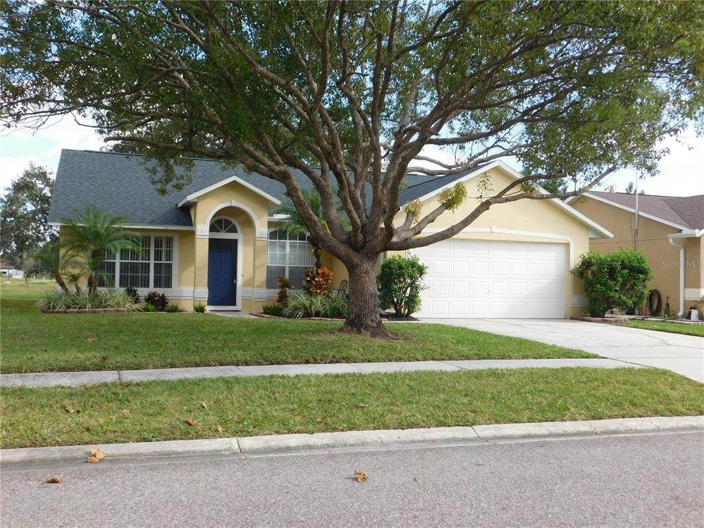 4. Single Family Homes for Sale at 1313 Silverthorn DRIVE Orlando, Florida 32825 United States